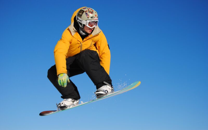 Vad du Behöver Veta innan du Provar Snowboarding för Första Gången